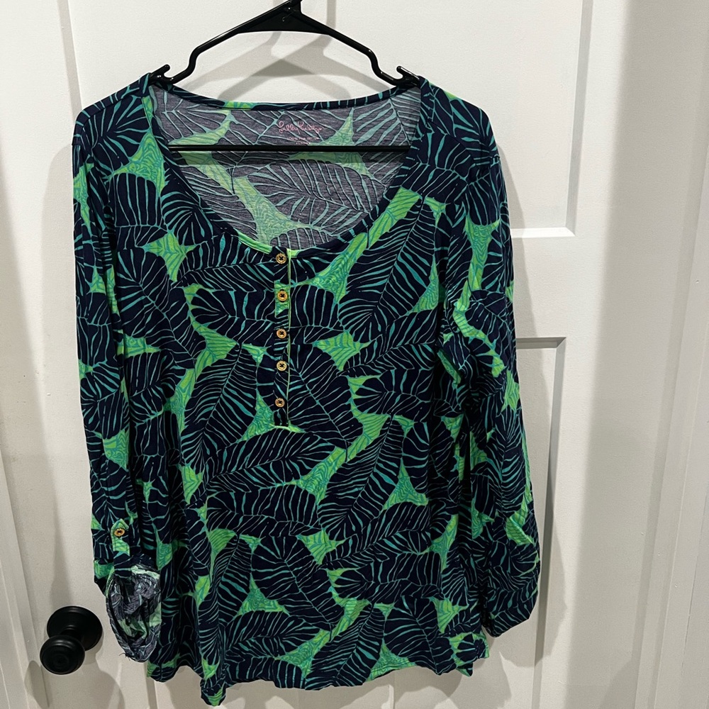 EUC size XL Lilly Pulitzer Porter top in Under the Palms
